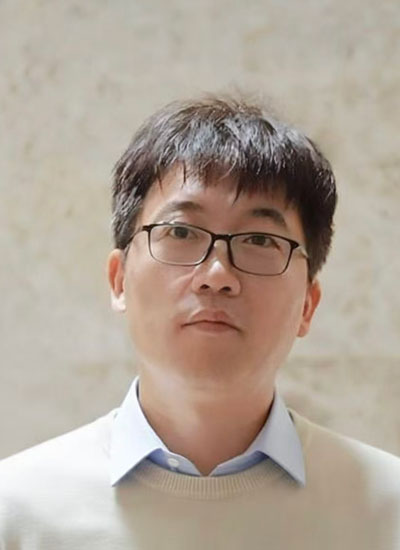 George - 迅企AI · CTO - 迅企AI